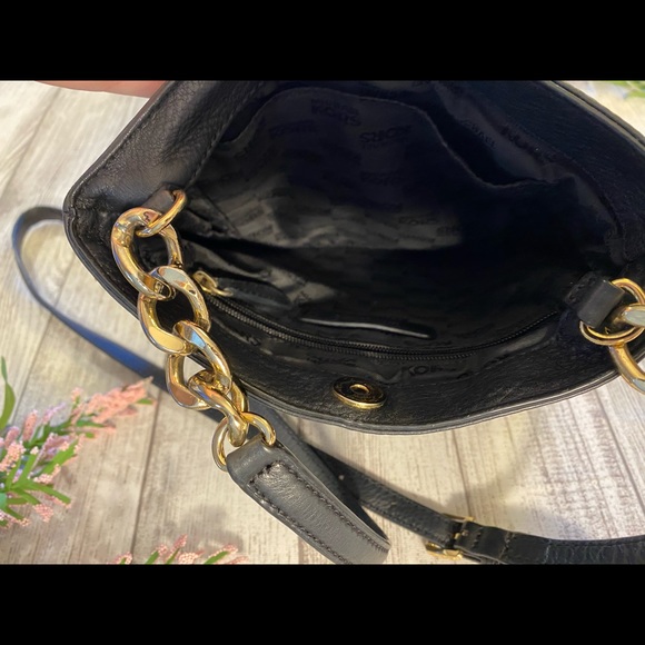 Michael Kors Hamilton Large Crossbody Purse - Picture 4 of 4